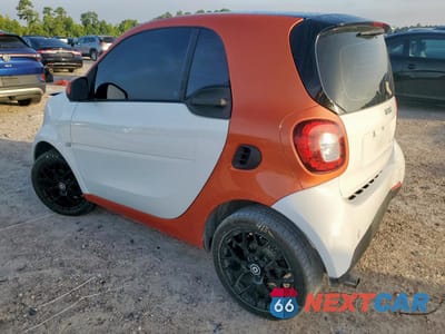 Drugie zdjęcie samochodu z przodu: 2016 SMART FORTWO VIN:WMEFJ5DA8GK068747 - miniatura