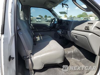 Zdjęcie 10 z 12 samochodu: 2007 FORD F350 SRW SUPER DUTY VIN:1FTSF30597EA60361 - miniatura