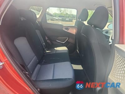 Zdjęcie 10 z 12 samochodu: 2023 KIA SOUL LX VIN:KNDJ23AU2P7874191 - miniatura