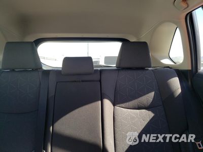 Zdjęcie 10 z 14 samochodu: 2024 TOYOTA RAV4 XLE VIN:JTMRWRFV4RD237142 - miniatura