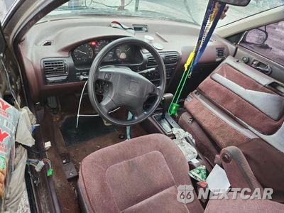 Zdjęcie 8 z 12 samochodu: 1992 HONDA ACCORD EX VIN:1HGCB7672NA232526 - miniatura