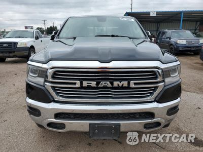 Piąte zdjęcie samochodu w środku: 2019 RAM 1500 LARAMIE VIN:1C6SRFJT4KN574902 - miniatura