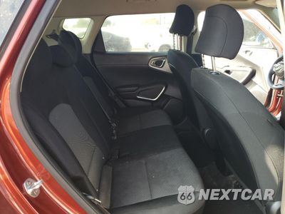 Zdjęcie 10 z 12 samochodu: 2020 KIA SOUL LX VIN:KNDJ23AU8L7119024 - miniatura