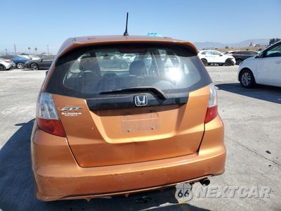 Zdjęcie 6 z 12 samochodu: 2010 HONDA FIT SPORT VIN:JHMGE8H47AC011498 - miniatura