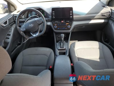 Zdjęcie 8 z 13 samochodu: 2022 HYUNDAI IONIQ SE VIN:KMHC75LC8NU273145 - miniatura
