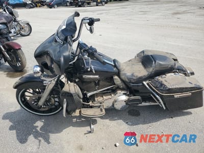 Trzecie zdjęcie samochodu z tyłu: 2014 HARLEY-DAVIDSON FLHTCU ULTRA CLASSIC ELECTRA GLIDE VIN:1HD1FCM16EB691617 - miniatura