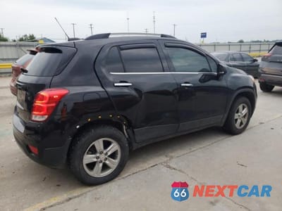 Trzecie zdjęcie samochodu z tyłu: 2019 CHEVROLET TRAX 1LT VIN:KL7CJPSB9KB839697 - miniatura