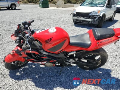 Trzecie zdjęcie samochodu z tyłu: 2002 HONDA CBR600 F4 VIN:JH2PC35182M301353 - miniatura