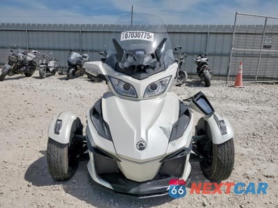Drugie zdjęcie samochodu z przodu: 2019 CAN-AM SPYDER ROADSTER RT VIN:2BXNBDD23KV001081 - miniatura