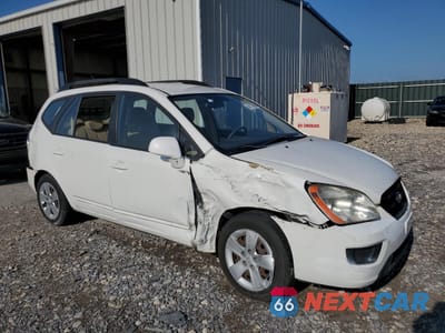 Czwarte zdjęcie samochodu z boku: 2009 KIA RONDO BASE VIN:KNAFG528697261527 - miniatura
