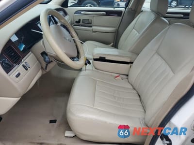 Zdjęcie 7 z 15 samochodu: 2007 LINCOLN TOWN CAR SIGNATURE VIN:1LNHM81W97Y600466 - miniatura