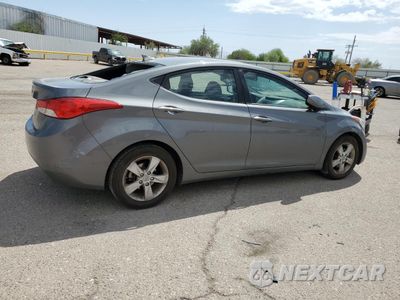 Trzecie zdjęcie samochodu z tyłu: 2013 HYUNDAI ELANTRA GLS VIN:5NPDH4AE4DH323956 - miniatura