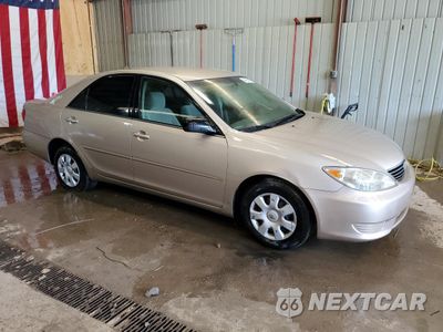Czwarte zdjęcie samochodu z boku: 2005 TOYOTA CAMRY LE VIN:4T1BE32KX5U635619 - miniatura