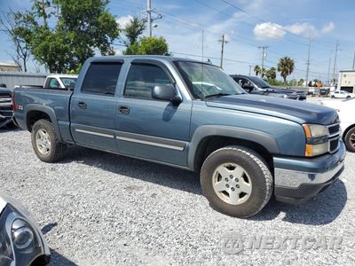 Czwarte zdjęcie samochodu z boku: 2007 CHEVROLET SILVERADO K1500 CLASSIC CREW CAB VIN:2GCEK13Z671159989 - miniatura