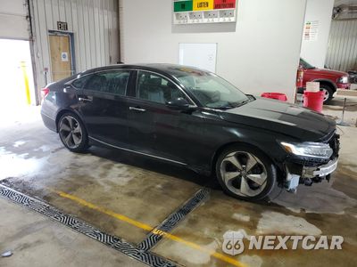 Czwarte zdjęcie samochodu z boku: 2018 HONDA ACCORD TOURING VIN:1HGCV1F9XJA141715 - miniatura
