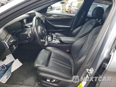 Zdjęcie 7 z 12 samochodu: 2020 BMW 530E VIN:WBAJA9C0XLCD32161 - miniatura