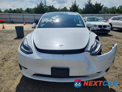 Piąte zdjęcie samochodu w środku: 2022 TESLA MODEL Y VIN:7SAYGDEF6NF455787 - miniatura