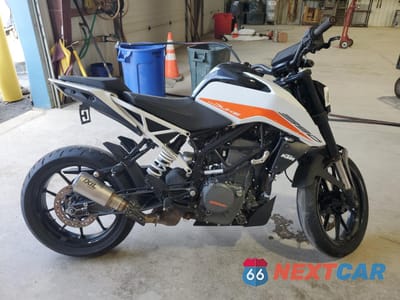 2016 KTM 390 DUKE MD2JGJ405GC286219 - główne zdjęcie licytacji z USA - miniatura
