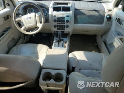 Zdjęcie 8 z 13 samochodu: 2008 FORD ESCAPE XLT VIN:1FMCU03108KE11156 - miniatura
