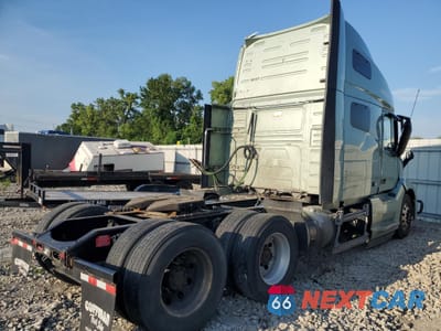 Czwarte zdjęcie samochodu z boku: 2024 VOLVO VNL SEMI TRUCK VIN:4V4NC9EH7RN643658 - miniatura