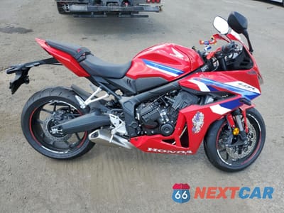 2024 HONDA CBR650 R MLHRH1555R5001555 - główne zdjęcie licytacji z USA - miniatura