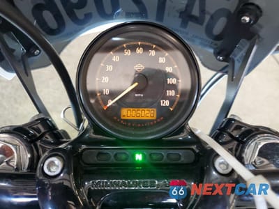 Zdjęcie 7 z 10 samochodu: 2018 HARLEY-DAVIDSON XL1200 XS VIN:1HD1LR321JC424489 - miniatura