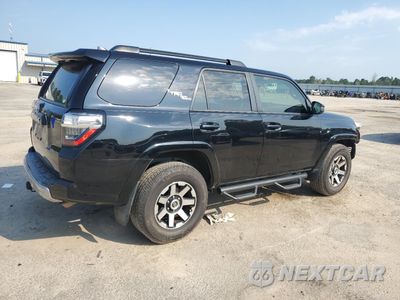 Trzecie zdjęcie samochodu z tyłu: 2019 TOYOTA 4RUNNER SR5/SR5 PREMIUM VIN:JTEBU5JR4K5711550 - miniatura