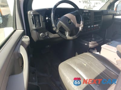 Zdjęcie 8 z 12 samochodu: 2013 CHEVROLET EXPRESS G2500 VIN:1GCWGFCA7D1194023 - miniatura