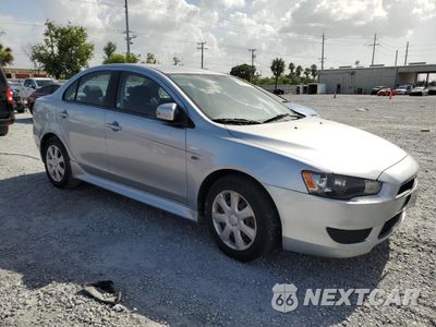 Czwarte zdjęcie samochodu z boku: 2015 MITSUBISHI LANCER ES VIN:JA32U2FU7FU007045 - miniatura