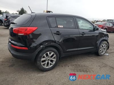 Trzecie zdjęcie samochodu z tyłu: 2016 KIA SPORTAGE LX VIN:KNDPB3AC8G7842959 - miniatura