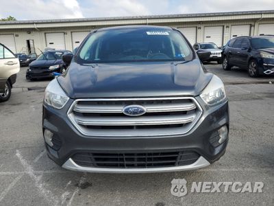 Piąte zdjęcie samochodu w środku: 2017 FORD ESCAPE SE VIN:1FMCU9GD8HUE24427 - miniatura