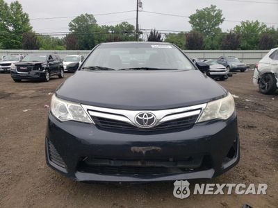 Piąte zdjęcie samochodu w środku: 2014 TOYOTA CAMRY L VIN:4T1BF1FK3EU444247 - miniatura