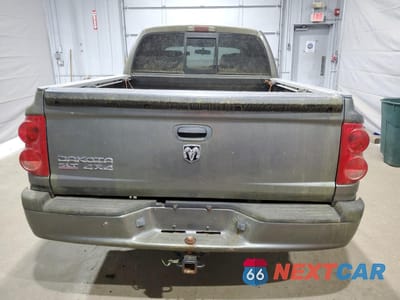 Zdjęcie 6 z 12 samochodu: 2008 DODGE DAKOTA QUAD SLT VIN:1D7HW48K28S521144 - miniatura