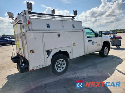 Trzecie zdjęcie samochodu z tyłu: 2012 CHEVROLET SILVERADO C3500 VIN:1GB3CZCG1CF210016 - miniatura