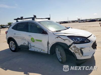 Czwarte zdjęcie samochodu z boku: 2020 FORD ESCAPE SE VIN:1FMCU0G60LUB14889 - miniatura