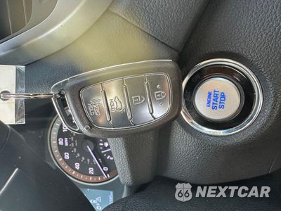 Zdjęcie 12 z 15 samochodu: 2017 HYUNDAI TUCSON LIMITED VIN:KM8J3CA27HU432663 - miniatura