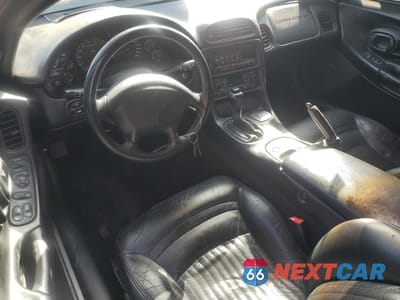 Zdjęcie 8 z 14 samochodu: 2004 CHEVROLET CORVETTE VIN:1G1YY22G345134018 - miniatura