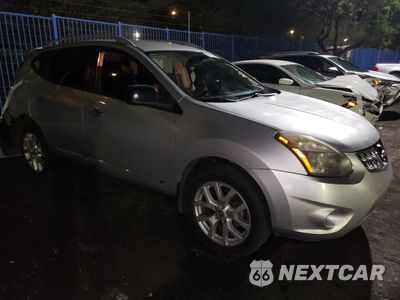 Czwarte zdjęcie samochodu z boku: 2015 NISSAN ROGUE SELECT S VIN:JN8AS5MT5FW150762 - miniatura