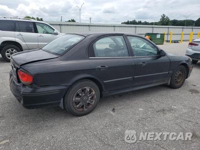 Trzecie zdjęcie samochodu z tyłu: 2003 HYUNDAI SONATA BASE VIN:KMHWF25S03A743833 - miniatura
