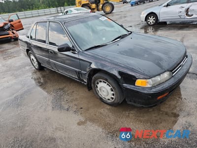 Czwarte zdjęcie samochodu z boku: 1992 HONDA ACCORD EX VIN:1HGCB7672NA232526 - miniatura