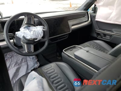 Zdjęcie 8 z 14 samochodu: 2022 RIVIAN R1S LAUNCH EDITION VIN:7PDSGABL2NN002627 - miniatura