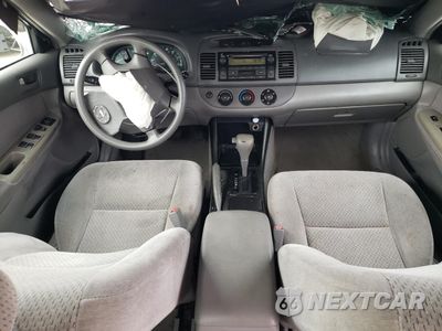 Zdjęcie 8 z 14 samochodu: 2003 TOYOTA CAMRY LE VIN:4T1BE32K33U696114 - miniatura
