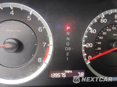 Zdjęcie 8 z 11 samochodu: 2009 HONDA ACCORD EXL VIN:1HGCP26849A196146 - miniatura