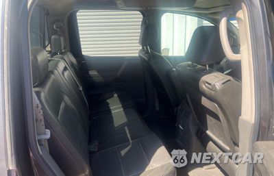 Zdjęcie 6 z 10 samochodu: 2005 NISSAN TITAN XE VIN:1N6AA07A85N549954 - miniatura