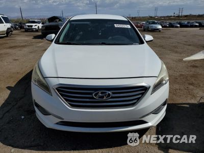 Piąte zdjęcie samochodu w środku: 2015 HYUNDAI SONATA SE VIN:5NPE24AF9FH065340 - miniatura