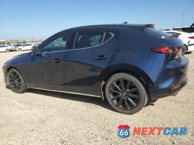 Drugie zdjęcie samochodu z przodu: 2019 MAZDA 3 PREFERRED VIN:JM1BPAMM0K1135063 - miniatura