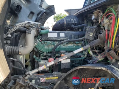 Zdjęcie 7 z 10 samochodu: 2024 VOLVO VNL SEMI TRUCK VIN:4V4NC9EH7RN643658 - miniatura