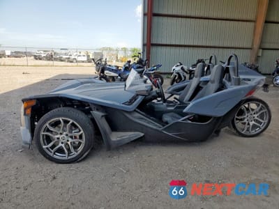 Trzecie zdjęcie samochodu z tyłu: 2023 POLARIS SLINGSHOT SL VIN:57XAAPHD3P8155310 - miniatura
