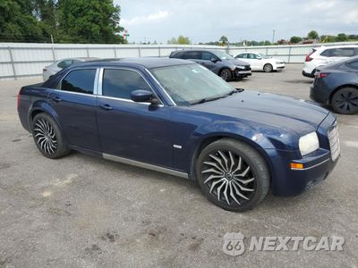 Czwarte zdjęcie samochodu z boku: 2005 CHRYSLER 300 TOURING VIN:2C3AA53G95H574613 - miniatura