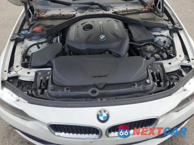 Zdjęcie 11 z 12 samochodu: 2017 BMW 330 XI VIN:WBA8D9C3XHA005405 - miniatura